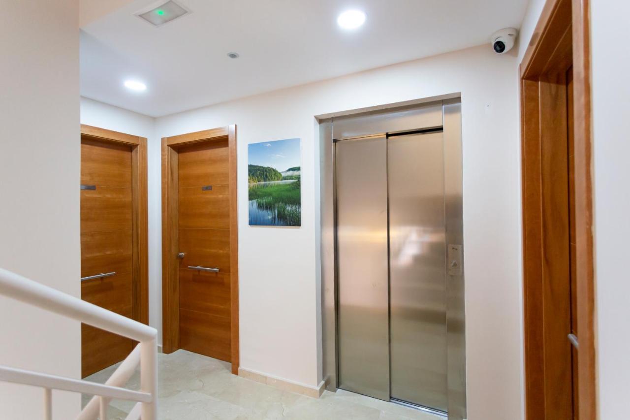 8 Lacus Duplex L'Hospitalet de Llobregat Exterior photo